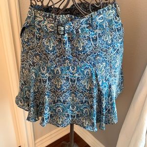 Skirt short and flirty